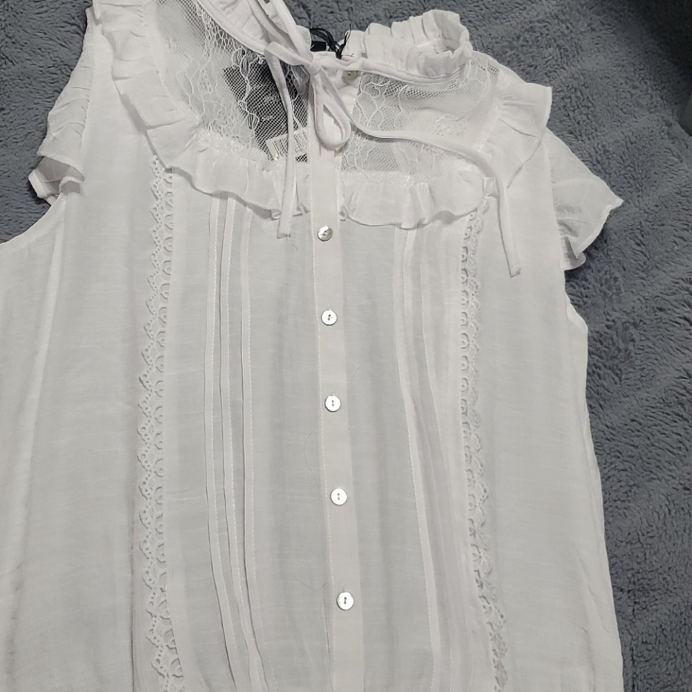 White button shirt